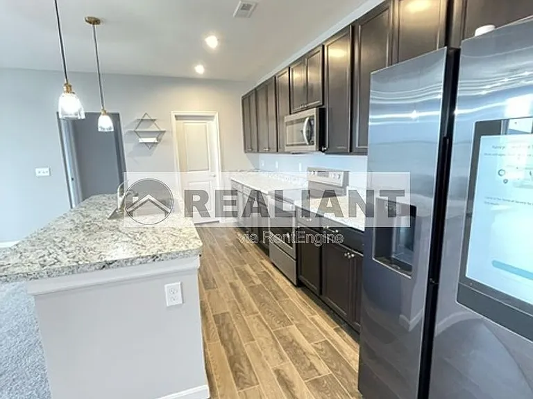 1373 Rubyhill Ln — Photo 15