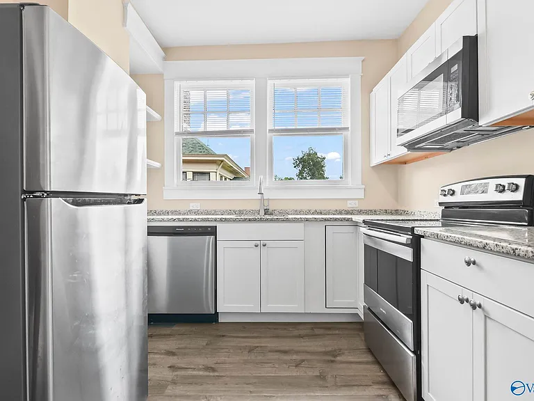 207 Lincoln St SE #E — Photo 10