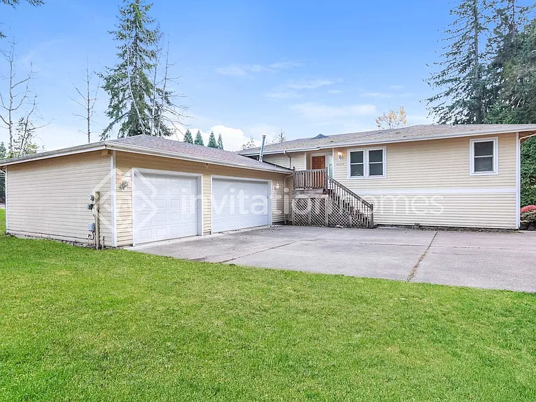19511 64th St E — Photo 1
