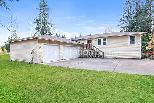 19511 64th St E Photo 1