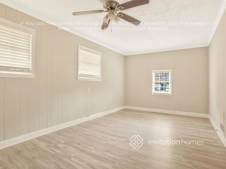 3245 Tulip Dr — Photo 8