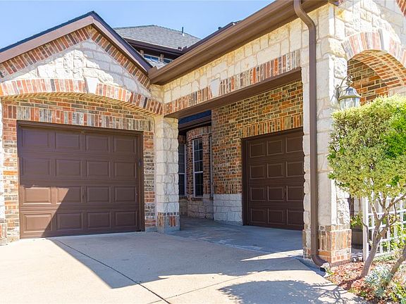 3rd image of 8008 Heritage Palms Trl