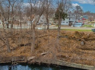 750 N Riverside Dr, Elkhart, IN 46514