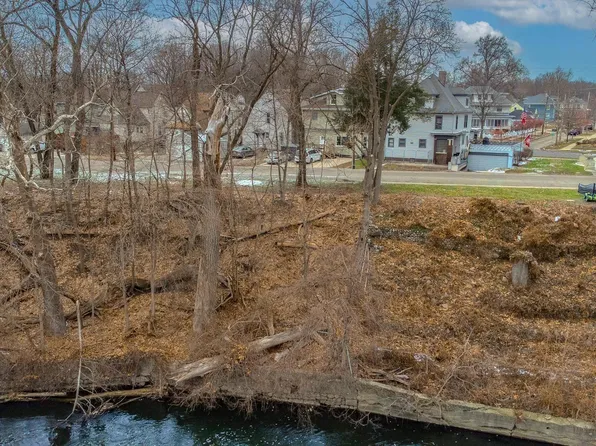 750 N Riverside Dr, Elkhart, IN 46514