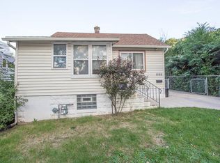 1102 S 88th St, West Allis, WI 53214