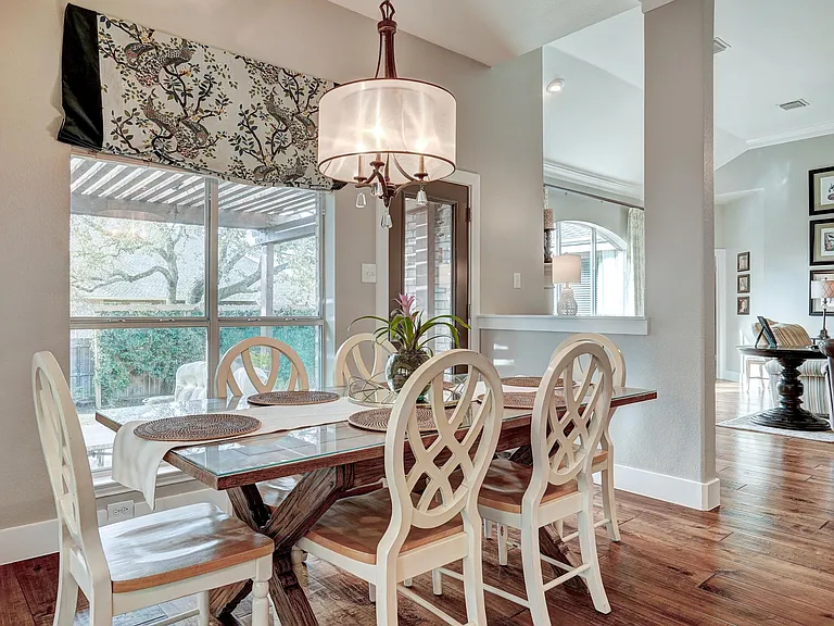2639 Henley Dr — Photo 11