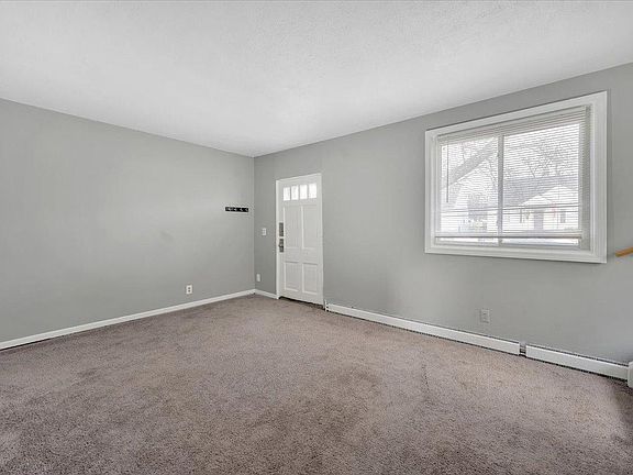 5th image of 20200 Avalon St