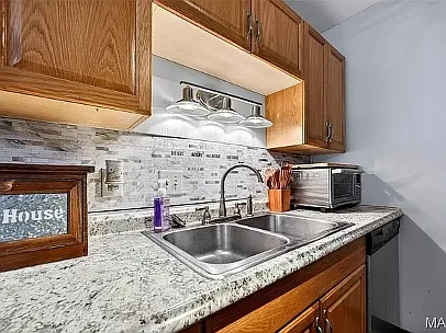 1464 Hawks Nest Dr #H — Photo 4