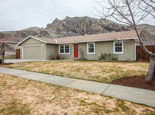 1332 Seneca St, Wenatchee, WA 98801