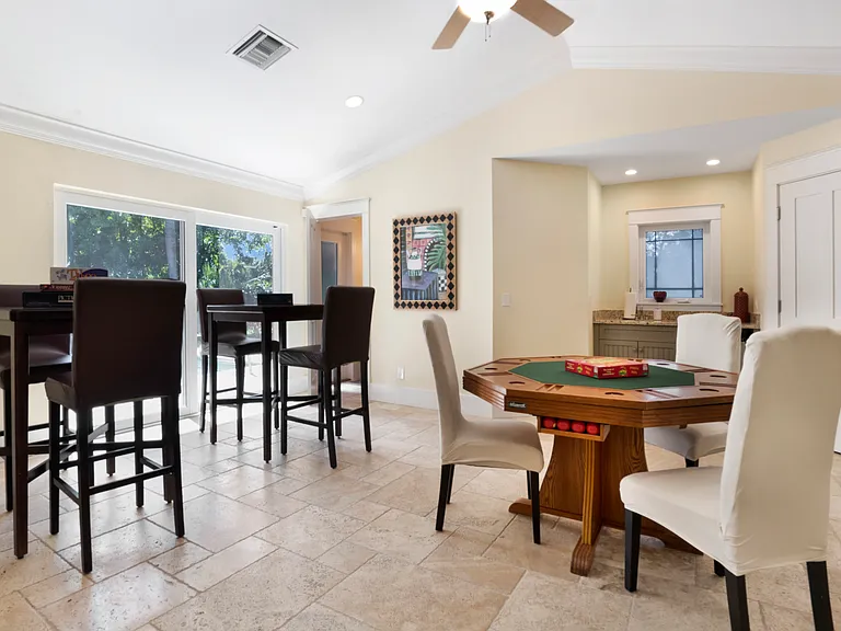 445 Palm River Blvd — Photo 4