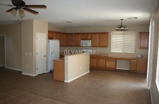3rd image of 5824 Magic Oak St