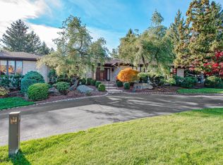32 Vanderbilt Dr, Livingston, NJ 07039