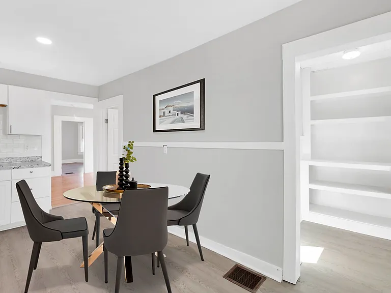 106 Malden St — Photo 8