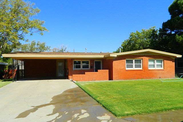 1st image of 2809 Redwood Dr