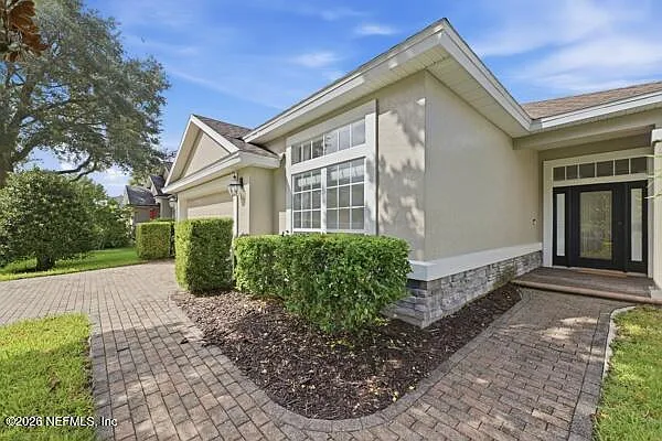 4 bed, 3.0 bath, 2319 sqft, $2,990 — Photo 4