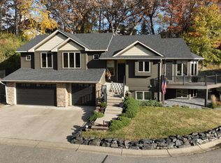 8225 Cleary Ct, Inver Grove Heights, MN 55076
