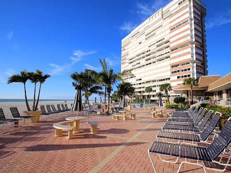 Bech deck