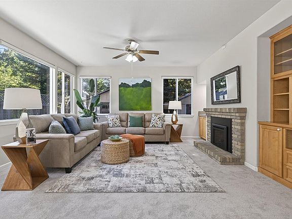 3rd image of 3594 Lake Park Drive