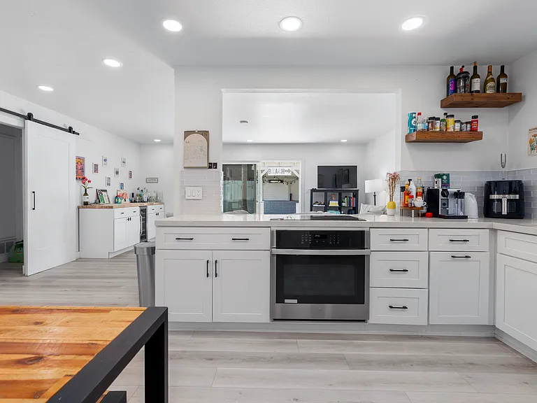 4838 Mount Saint Helens Dr — Photo 5