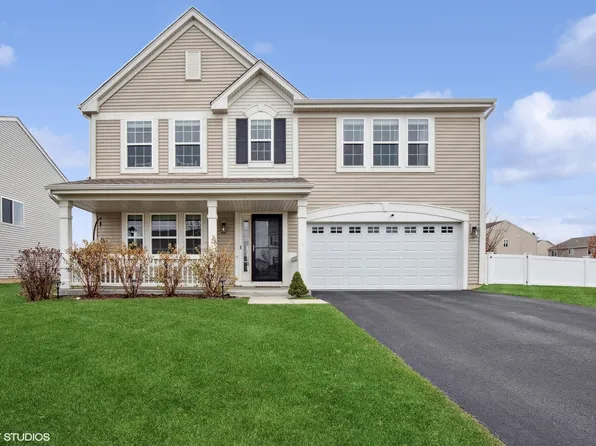 1219 Viola Ln, Volo, IL 60073