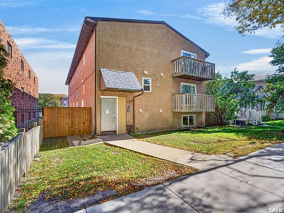 3rd image of 124 P Avenue S