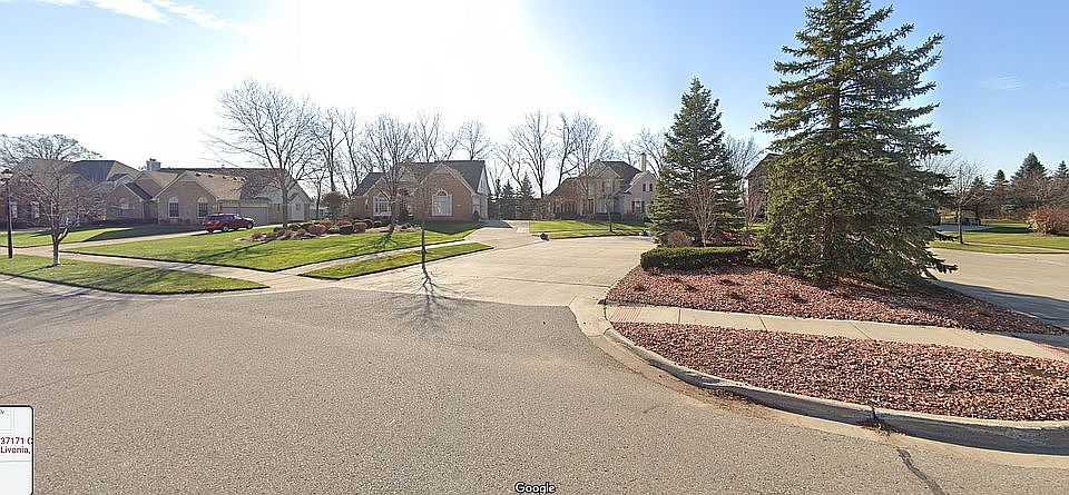 2nd image of 37171 Curtis Rd