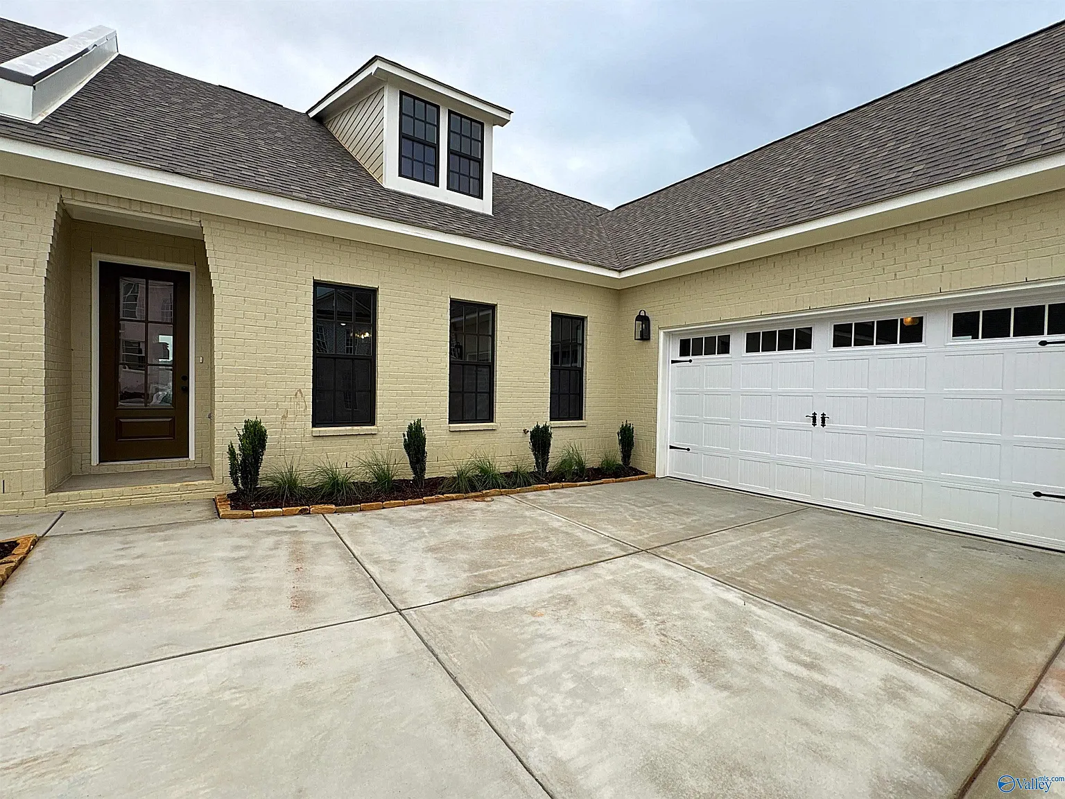 3 bed, 2.0 bath, 1530 sqft, $2,295 — Photo 3