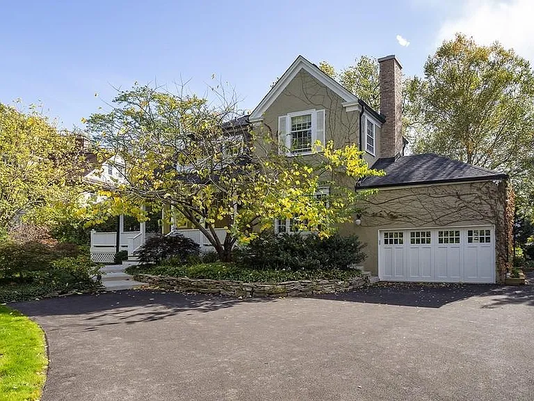 1100 Crescent Ln — Photo 17
