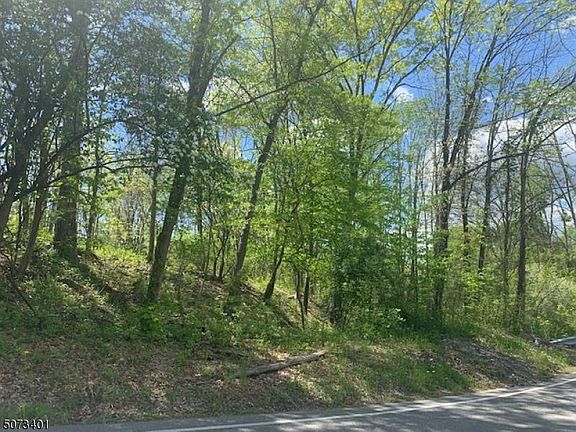 2nd image of 1221 State Route 94