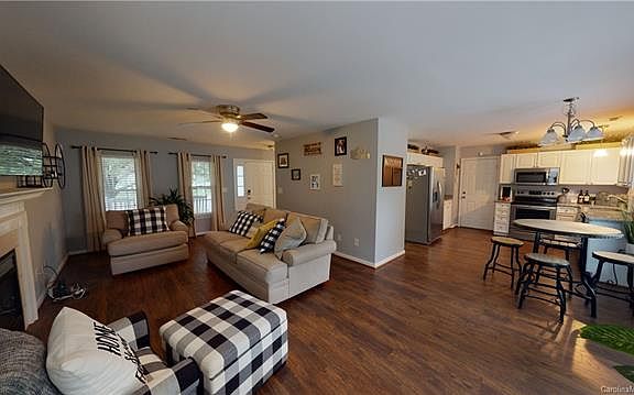 3rd image of 634 Darrington Ct #11