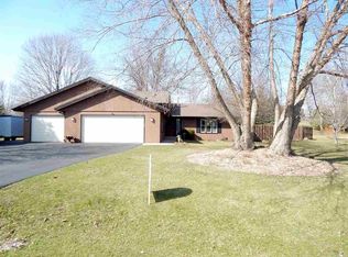 4456 Montclair Rd, Roscoe, IL 61073