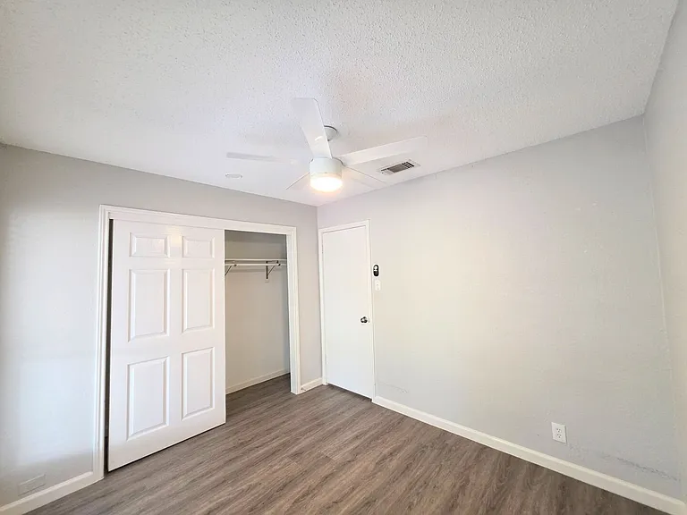11643 Creston St — Photo 21