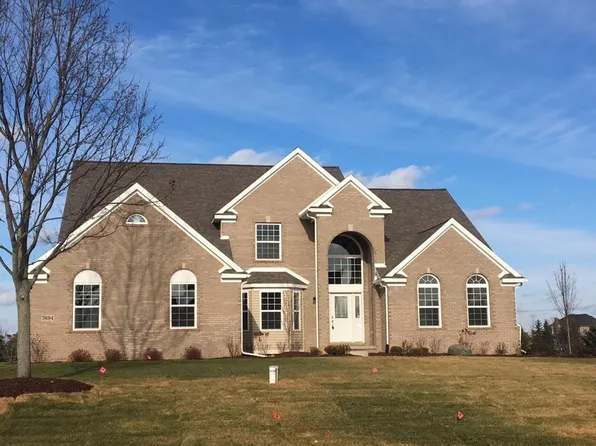 7694 Whirlaway Dr, Saline, MI 48176