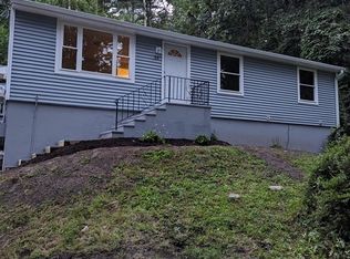 54 Old Southbridge Rd, Dudley, MA 01571