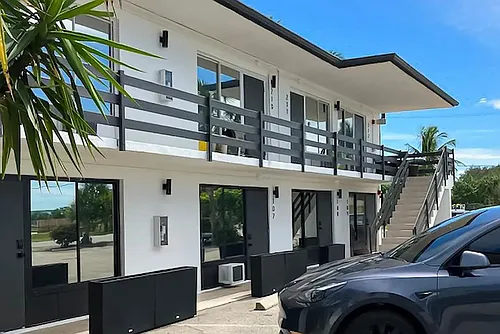 360 Capri Blvd Photo 1