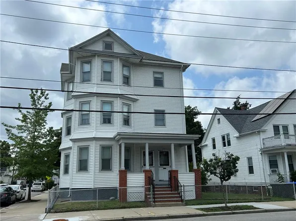 209 Webster Ave, Providence, RI 02909