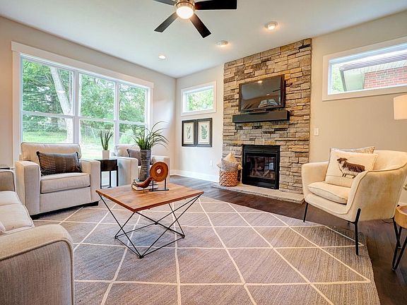 5th image of 7215 Longfield Dr