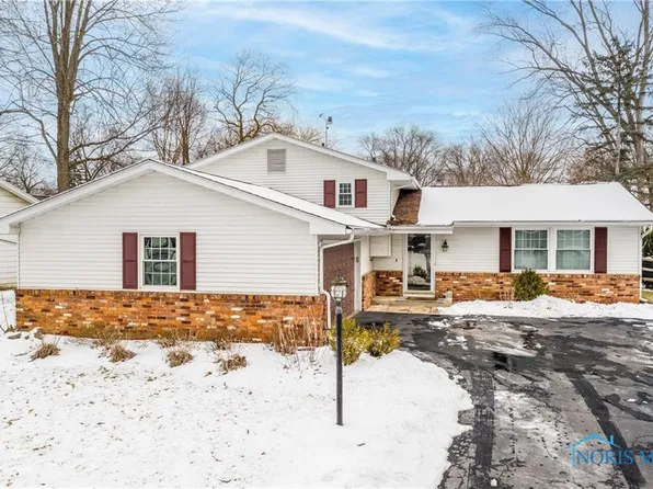 5504 Radcliffe Rd, Sylvania, OH 43560