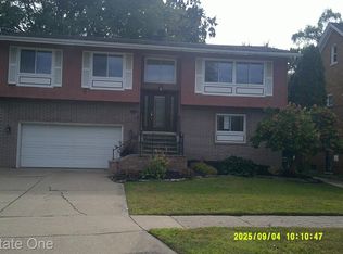 9531 W Outer Dr, Detroit, MI 48223