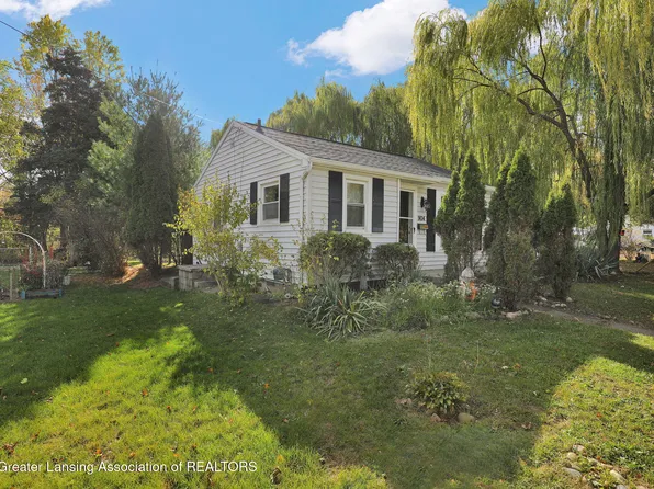 904 Pacific Ave, Lansing, MI 48910