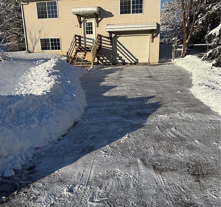 1st image of 915 28th Avenue N