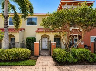 340 Lake Monterey Cir, Boynton Beach, FL 33426
