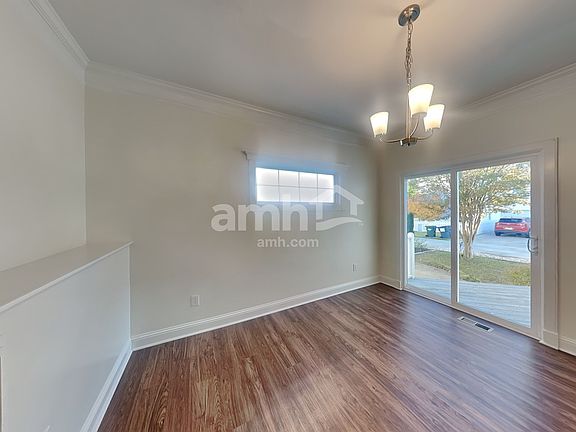 5th image of 791 Gardenside Cir SE