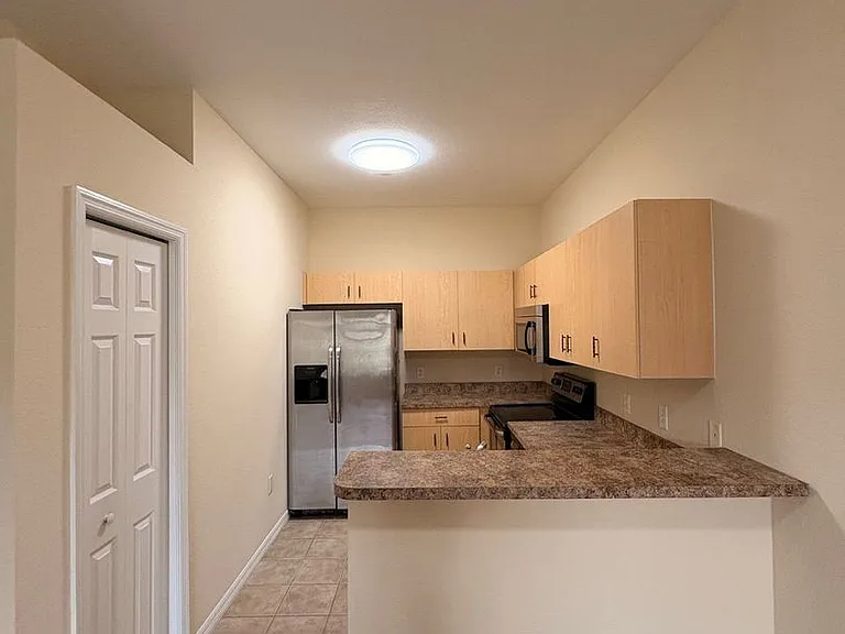 305 Port Pleasant Dr — Photo 6