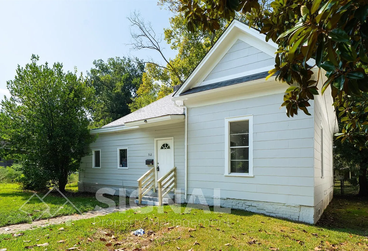 3 bed, 1.5 bath, 1409 sqft, $995 — Photo 3