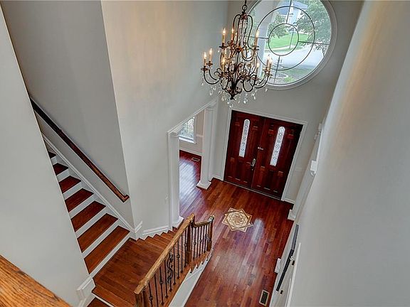 3rd image of 1289 Knights Bridge Ln