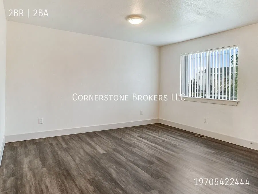 Fall In Love With This Fall Leasing Special: $500 Off First Months Rent — Photo 4