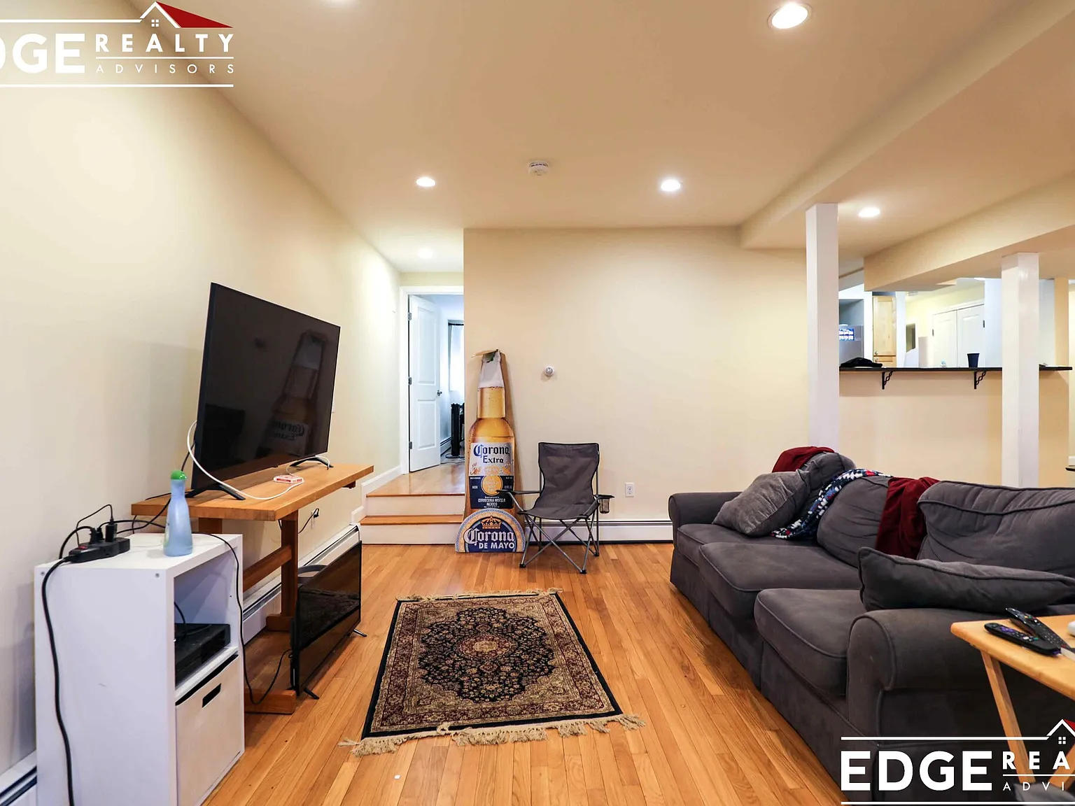 4 bed, 1370 sqft, $4,000 — Photo 3