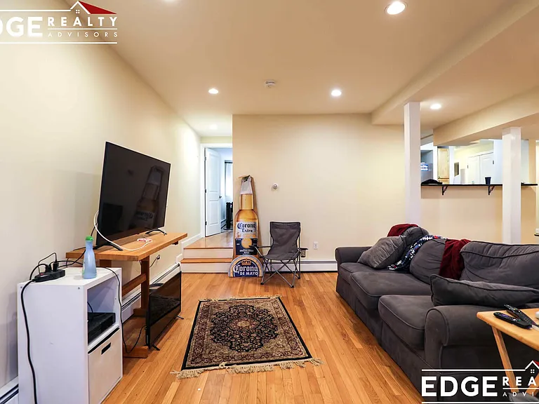 1868 Commonwealth Ave #A — Photo 3
