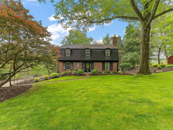 147 Woodshire Dr, Pittsburgh, PA 15215